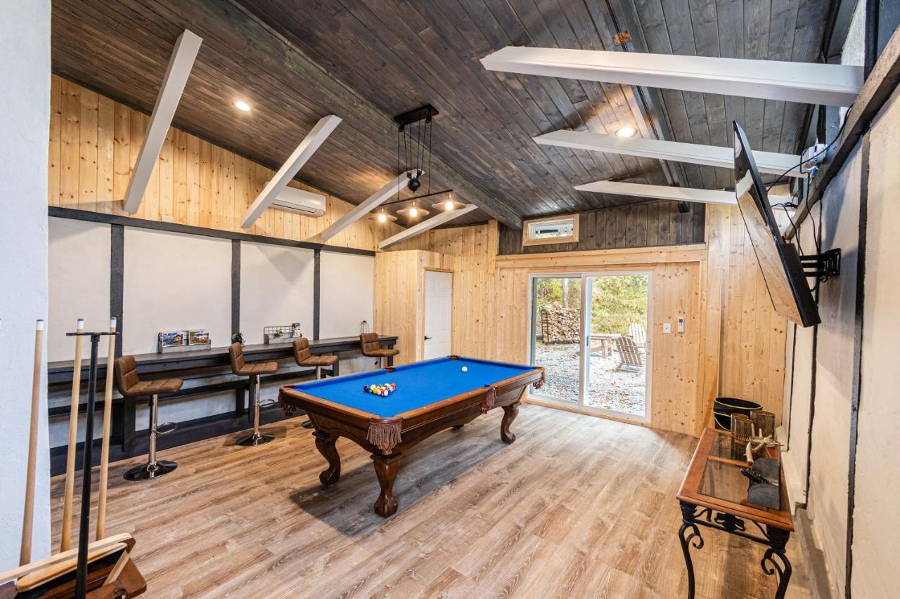 Fun Cabin With Hot Tub, Pool Table & Fire Pit - Big Blue Bryson City Exterior foto