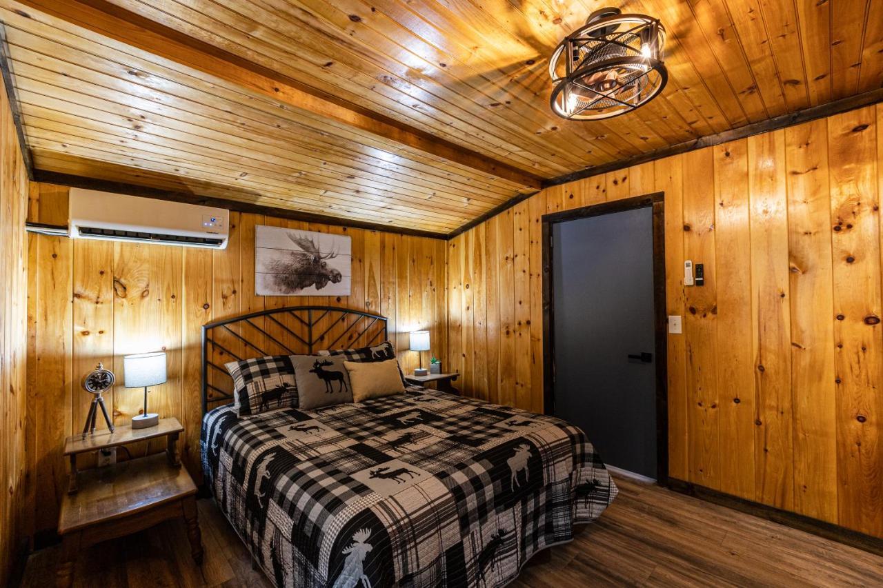 Fun Cabin With Hot Tub, Pool Table & Fire Pit - Big Blue Bryson City Exterior foto